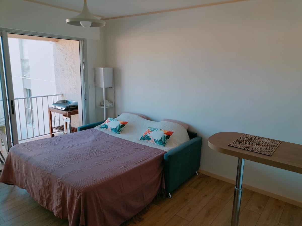 Six Fours Les Plages - Le Brusc - Vue Mer, Climatise Appartement